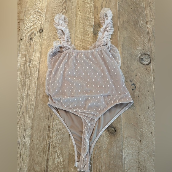 PRETTYLITTLETHING | Blush Mesh Frill Bodysuit 10 - Picture 4 of 5